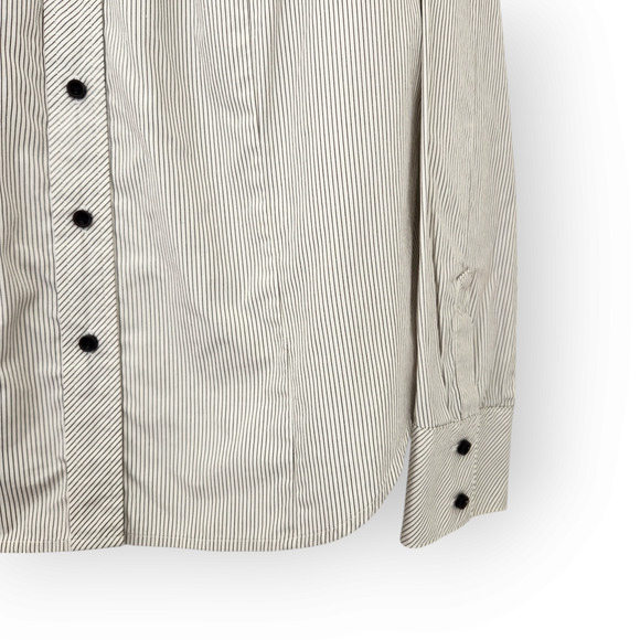 Vintage Talbots White Dark Gray Pinstripe V Neck Button Down Shirt 18 - Picture 4 of 8